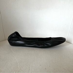 (●__ ◉ ∧ ◉__●)

Lanvin Black Leather Ballet Flats